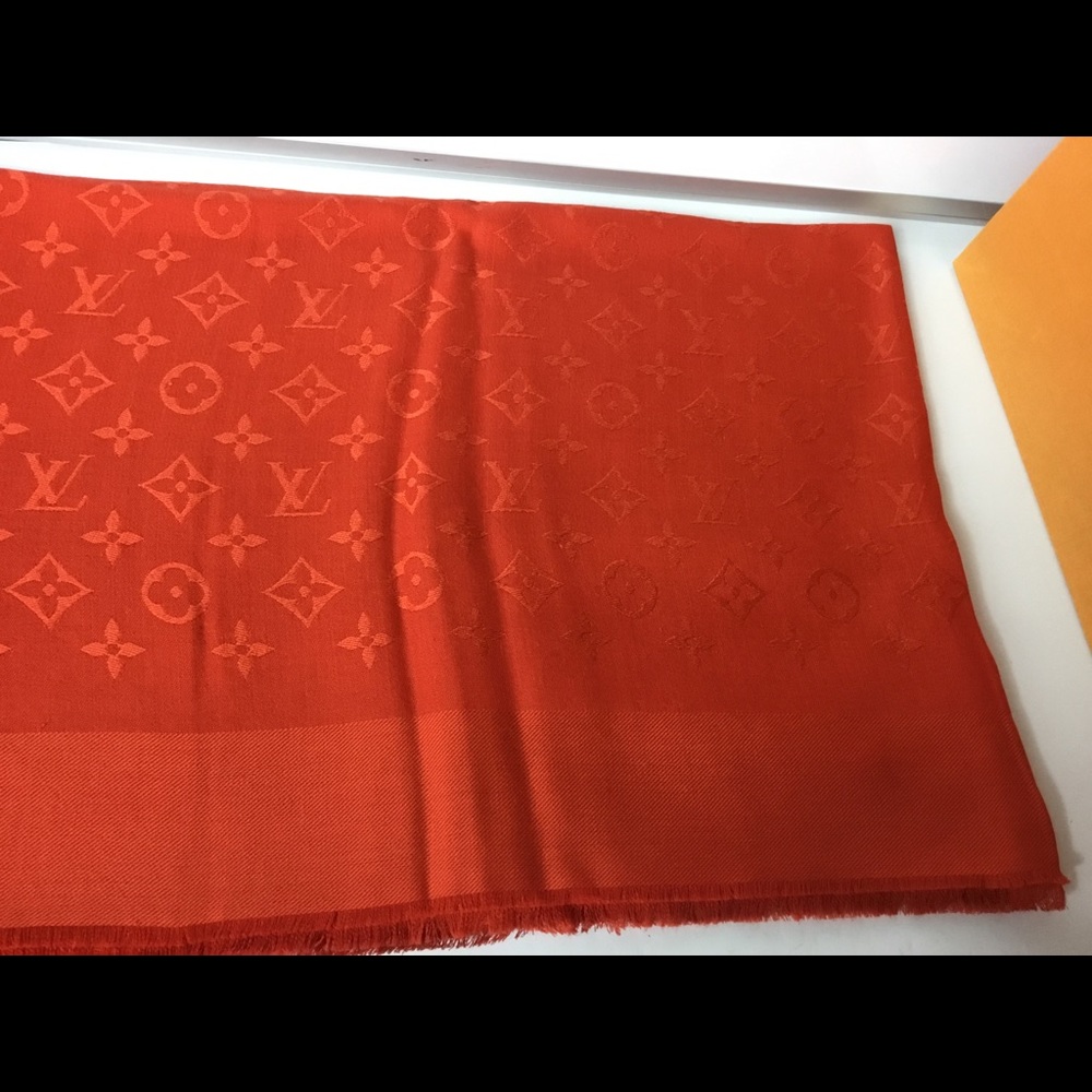 SOLD-100% Auth Louis Vuitton Silk Wool Shawl Scarf - Picture 6 of 8